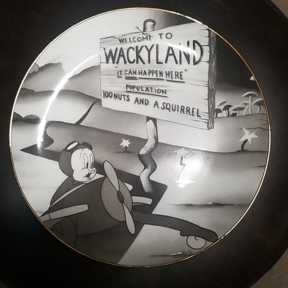 Accents | Porky In Wackyland Collectable Plate | Poshmark